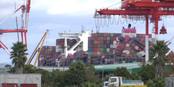 海运船公司去年海上丧失集装箱221个，创最低纪录